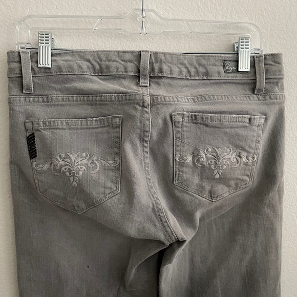 PAIGE Jeans Women's Size 28 Washed Grey Denim Robertson Crop Wide Leg Boho Flare - Picture 6 of 8